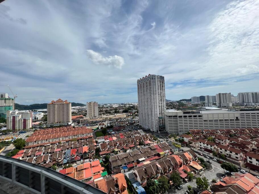 New 6Pax Soho Near Usm & Spice Arena & Airport Apartment Bayan Lepas Exterior foto